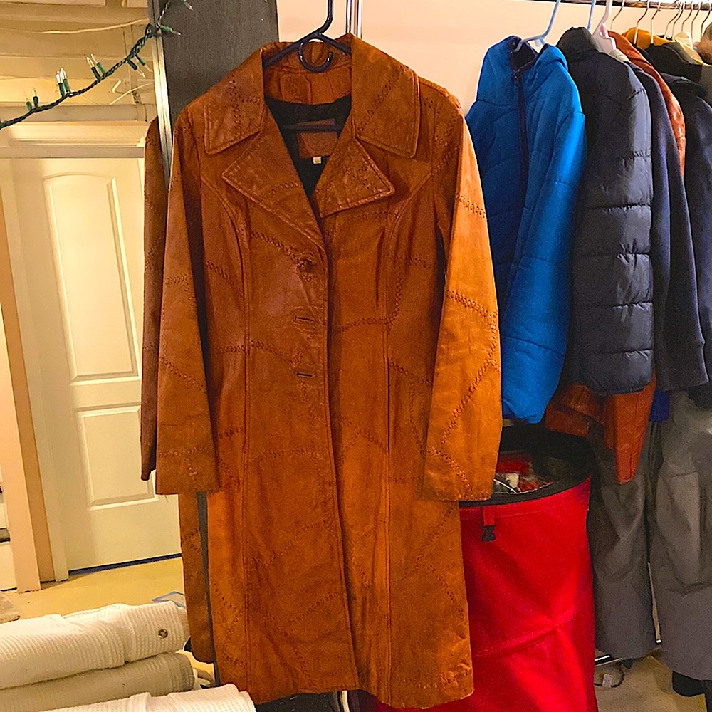 Beautiful VINTAGE leather trench